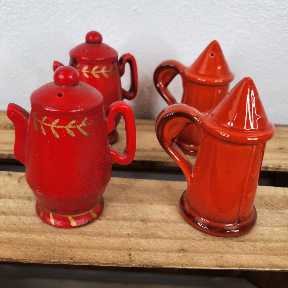 2 Pair of Salt & Pepper Shakers Vtg Red Pots Collectible Home Decor